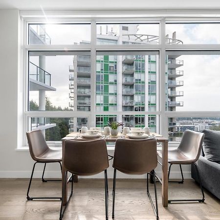 Urban Oasis: Stylish Apartment Retreat At Ubc Ванкувер Екстер'єр фото
