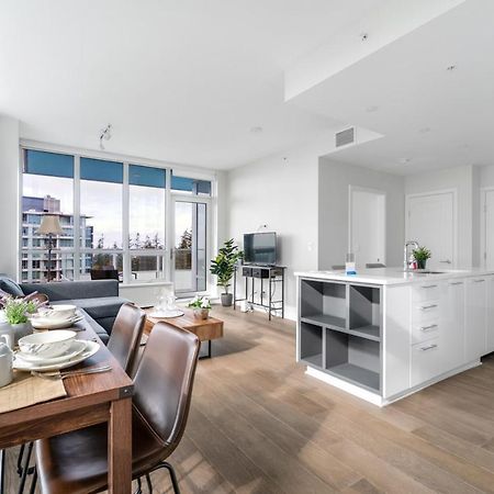 Urban Oasis: Stylish Apartment Retreat At Ubc Ванкувер Екстер'єр фото