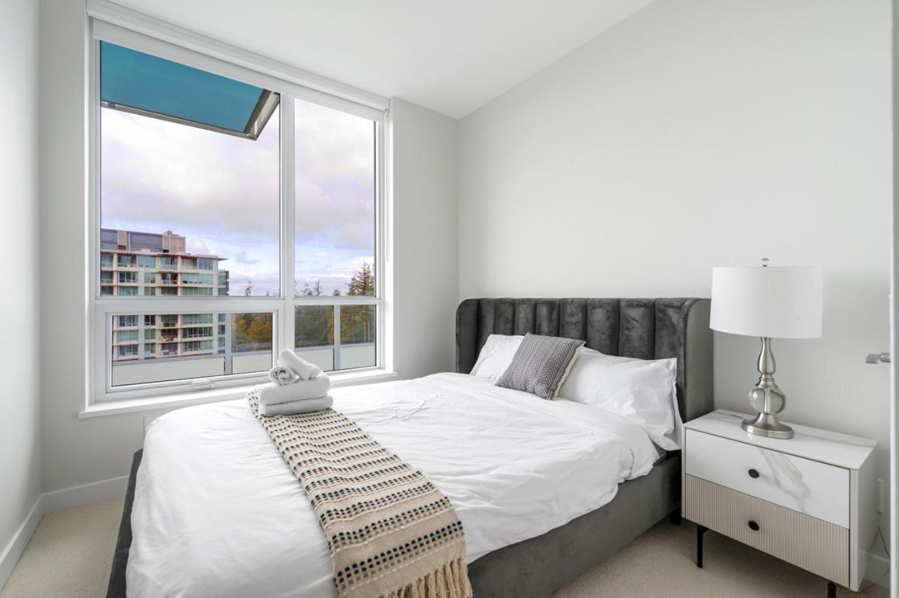 Urban Oasis: Stylish Apartment Retreat At Ubc Ванкувер Екстер'єр фото