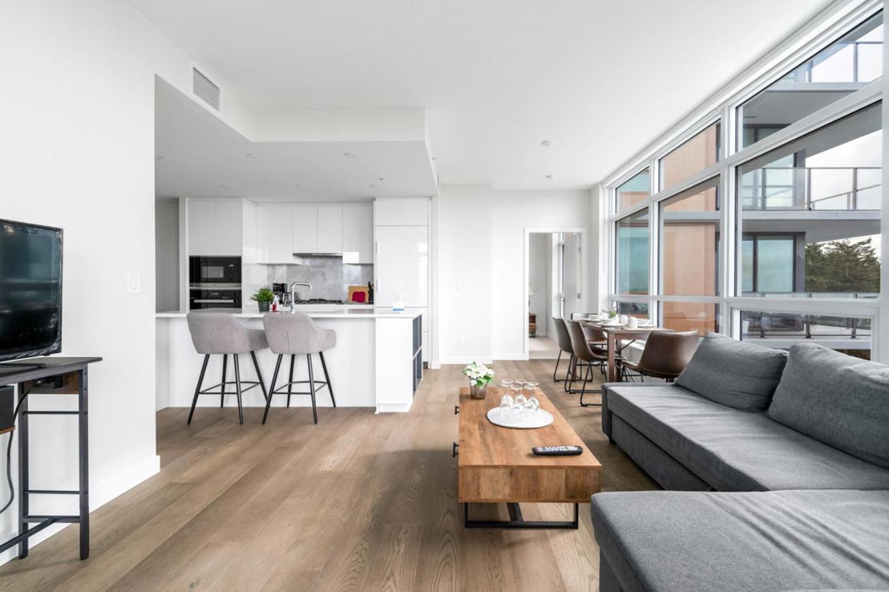 Urban Oasis: Stylish Apartment Retreat At Ubc Ванкувер Екстер'єр фото